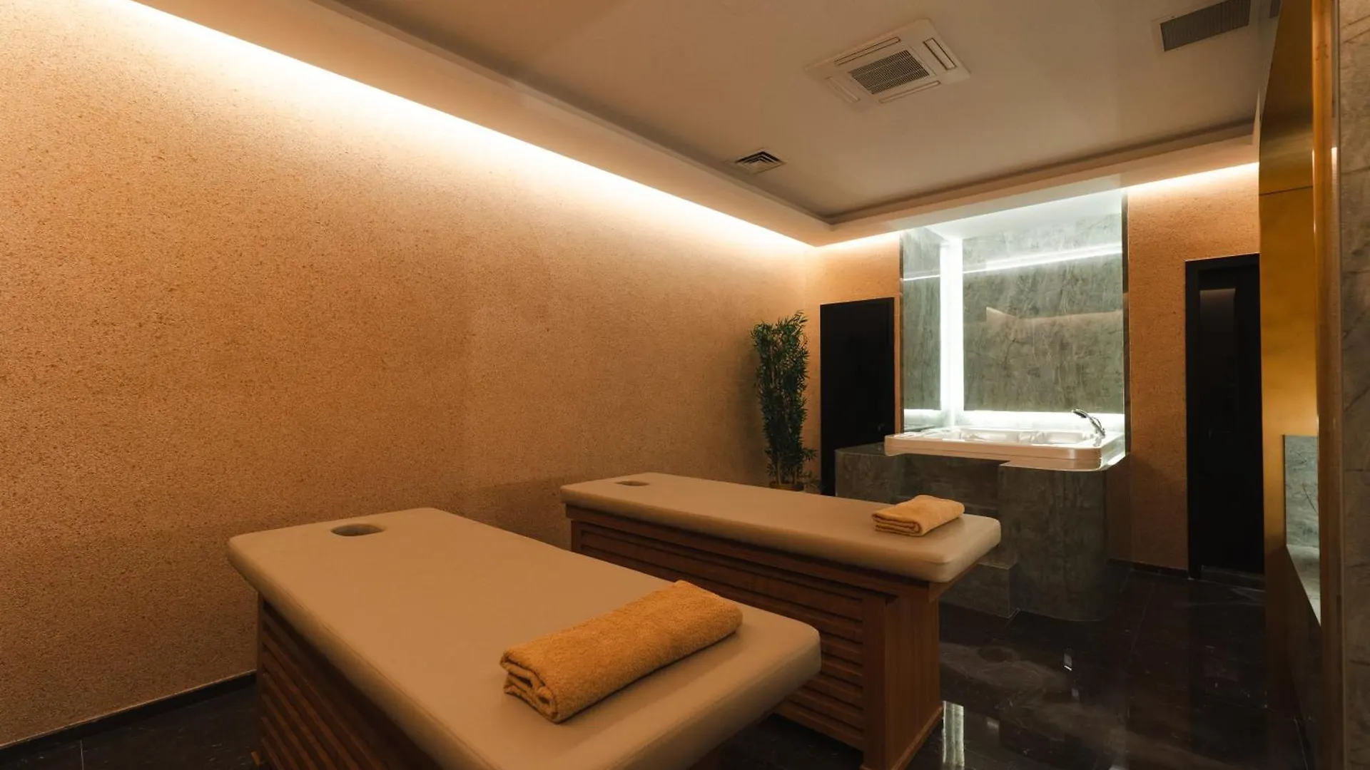 Stillo Business Hotel Aliaga