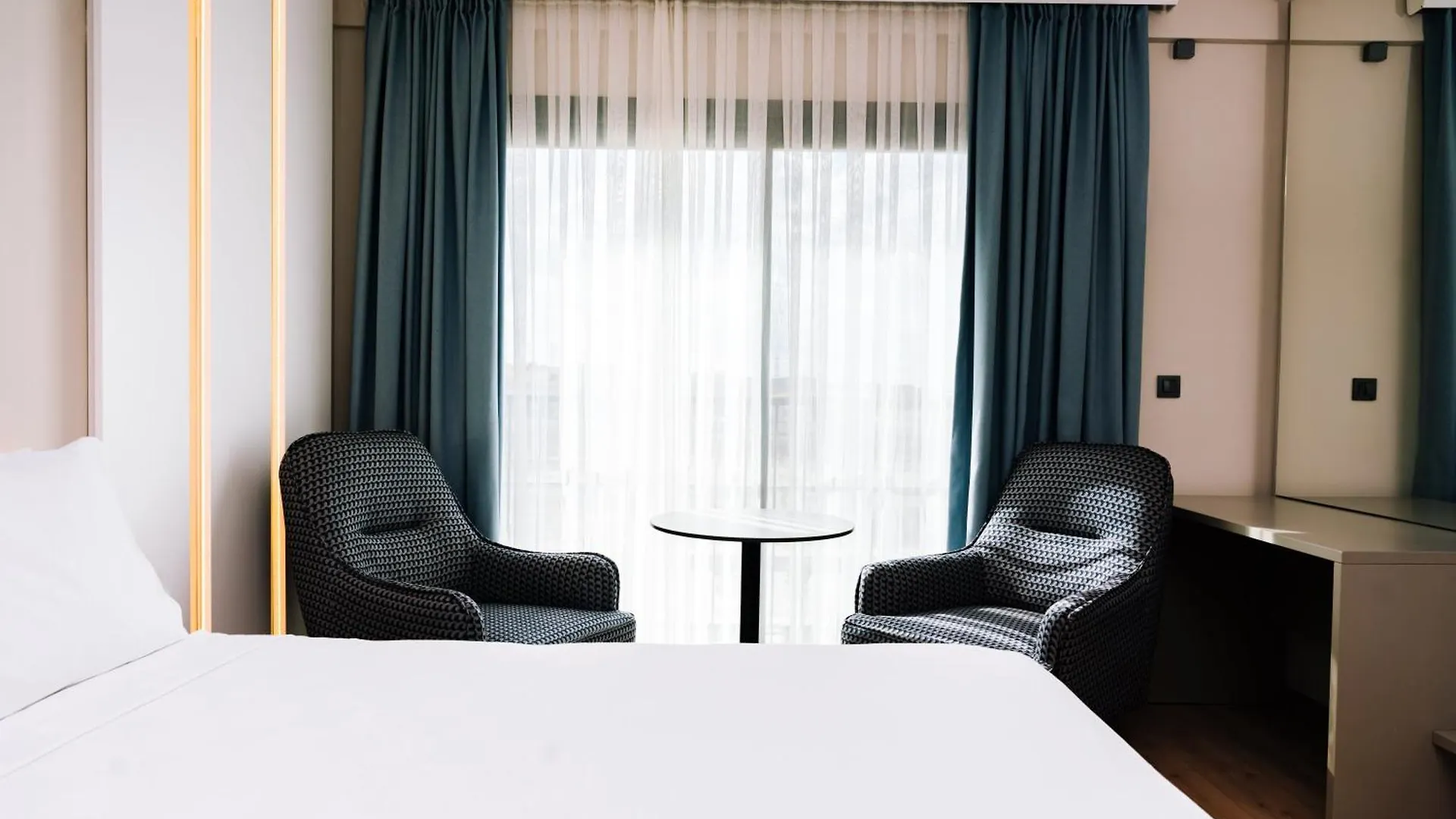Stillo Business Hotel Aliaga