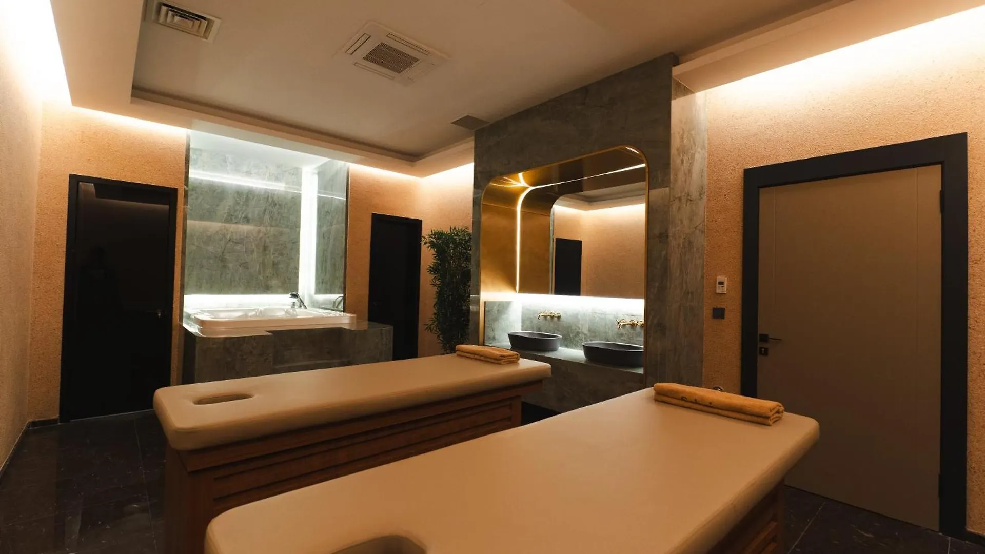 Stillo Business Hotel Aliaga